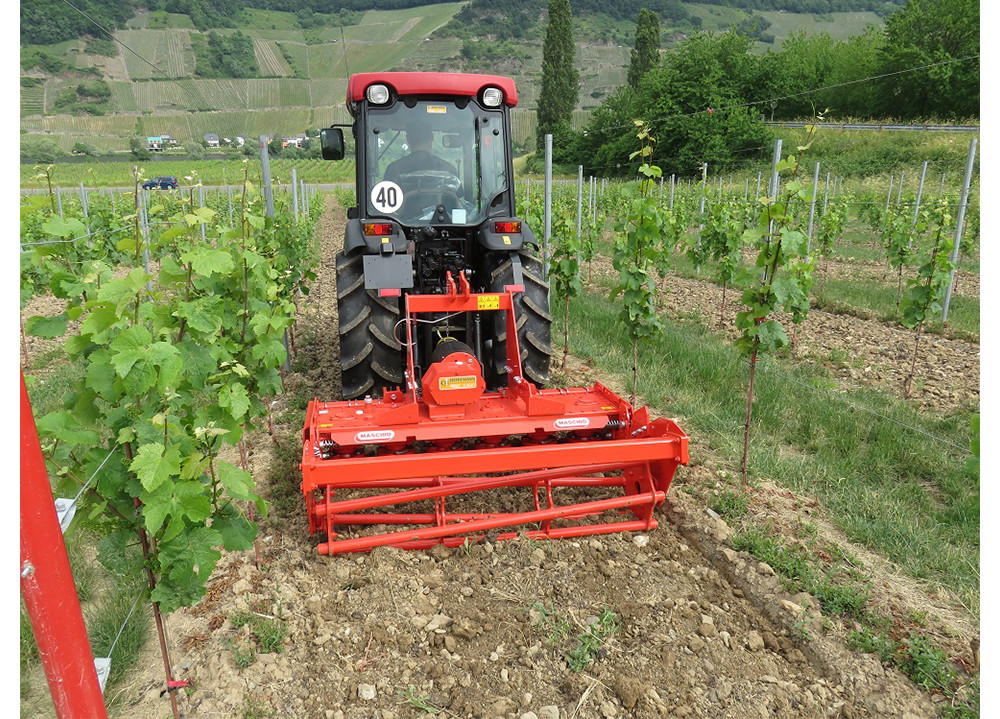 MTI Canada Product DELFINO SUPER 2500 Power Harrow W/Packer roller