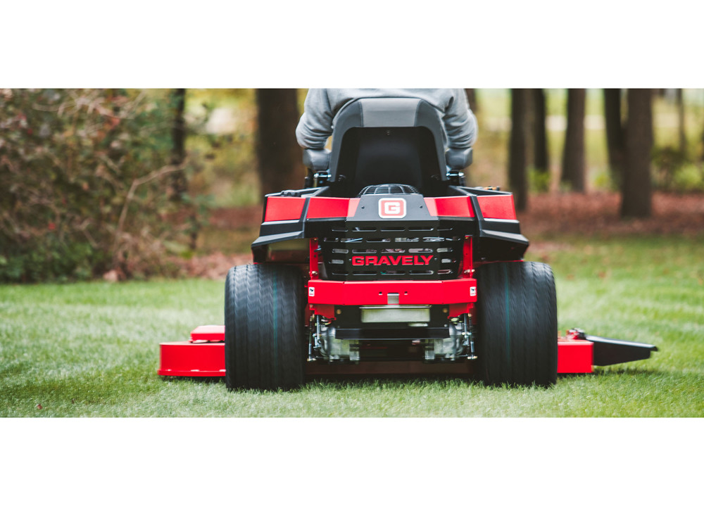 MTI Canada Product ZT XL 52 Riding Mower Kohler Engine